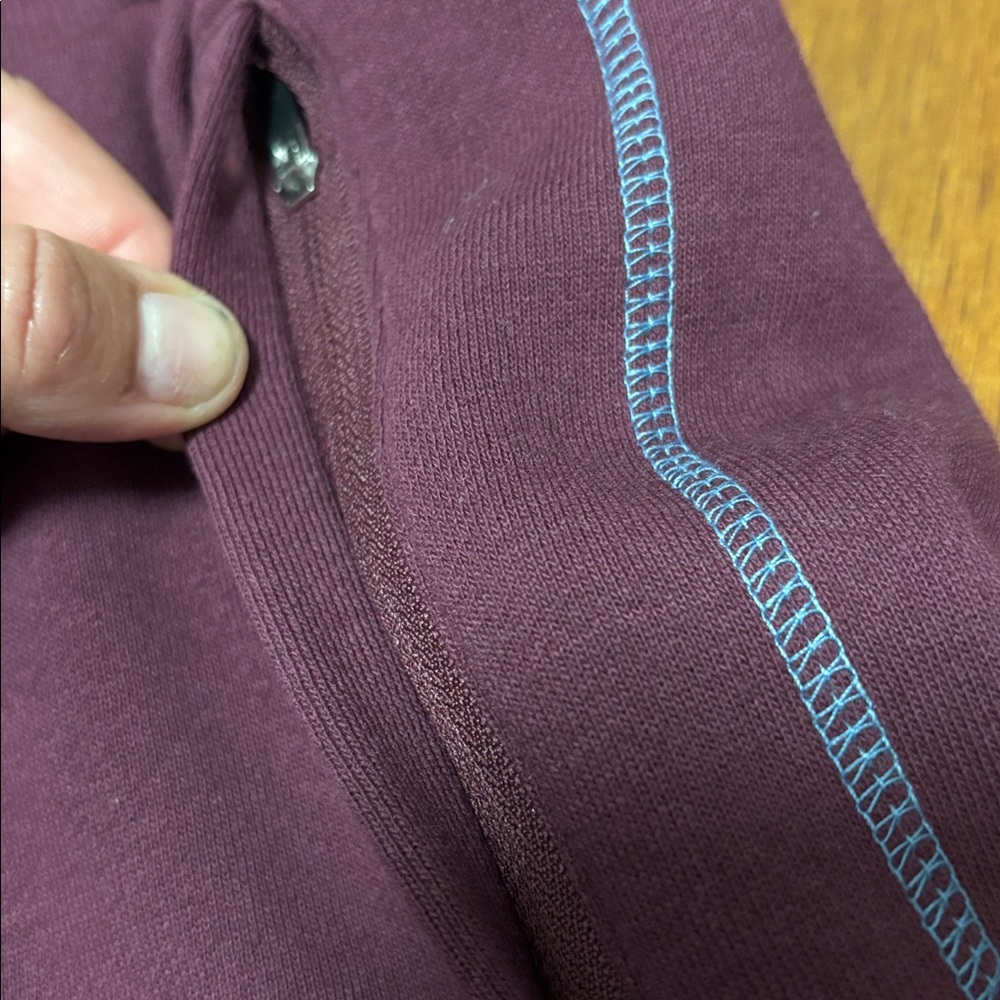 Cookies burgundy and blue cuffed joggers Men’s Size: Medium NWT - Picture 6 of 6